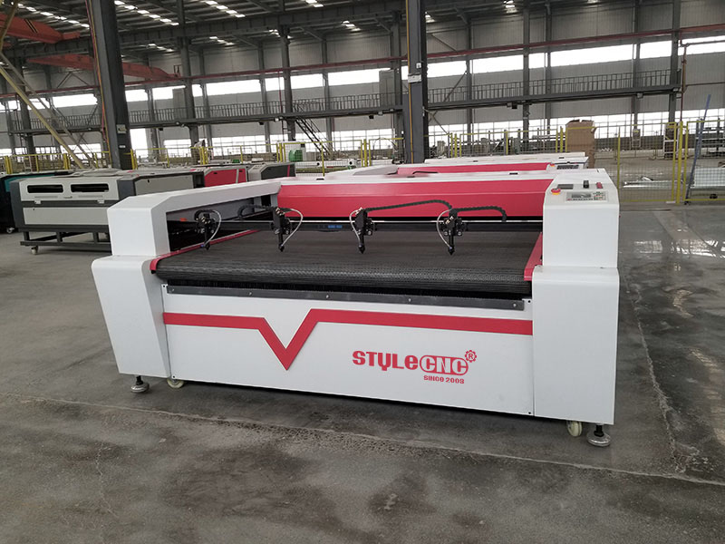 多頭激光布料切割機