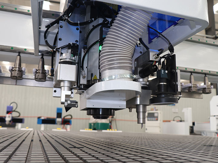 數控雕刻機和振動刀切割系統(tǒng)組合 數控雕刻機和振動刀切割系統(tǒng)組合