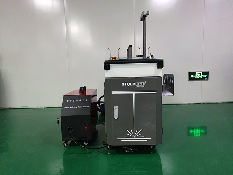三合一手持式激光焊接、清洗、切割機(jī)