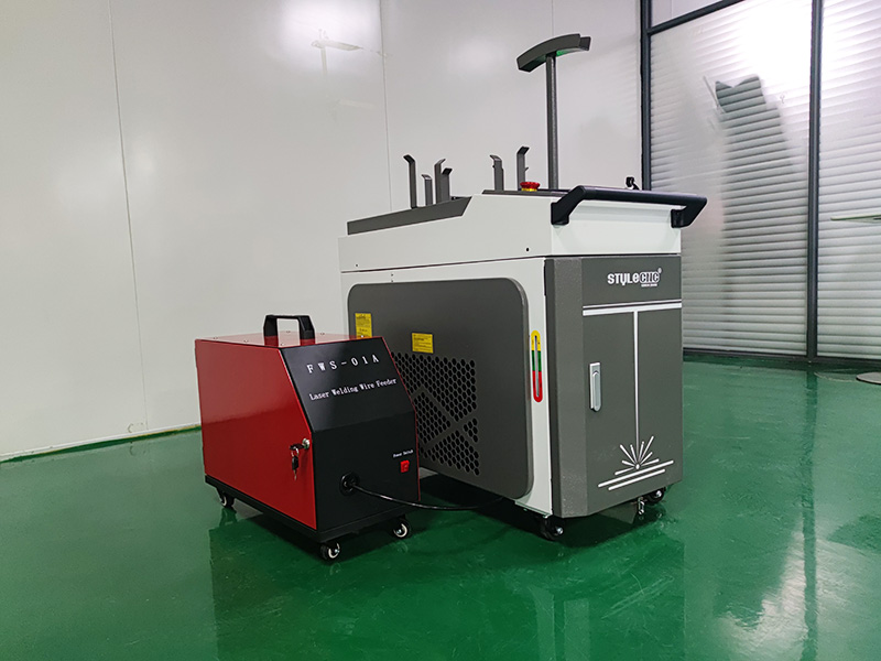 三合一手持式激光焊接、清洗、切割機(jī)