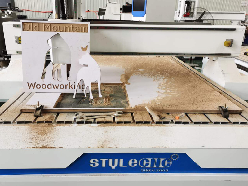 用于木工項目的數控雕刻機 用于木工項目的數控雕刻機