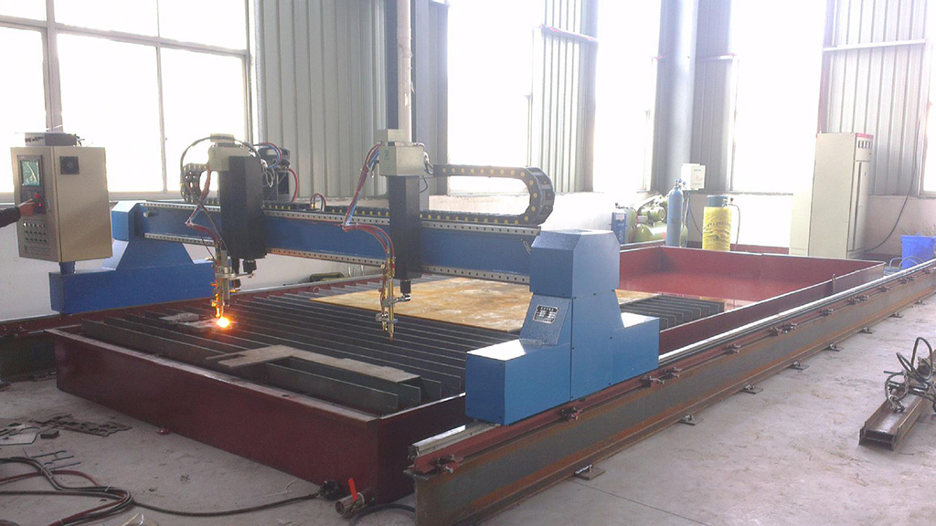 大型龍門工業(yè)等離子切割機(jī) 大型龍門工業(yè)等離子切割機(jī)