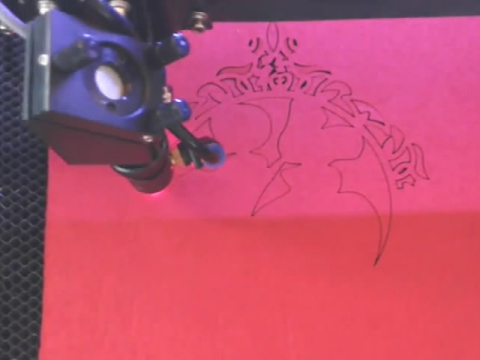 A如何 CO2 激光雕刻切割機切割毛氈？