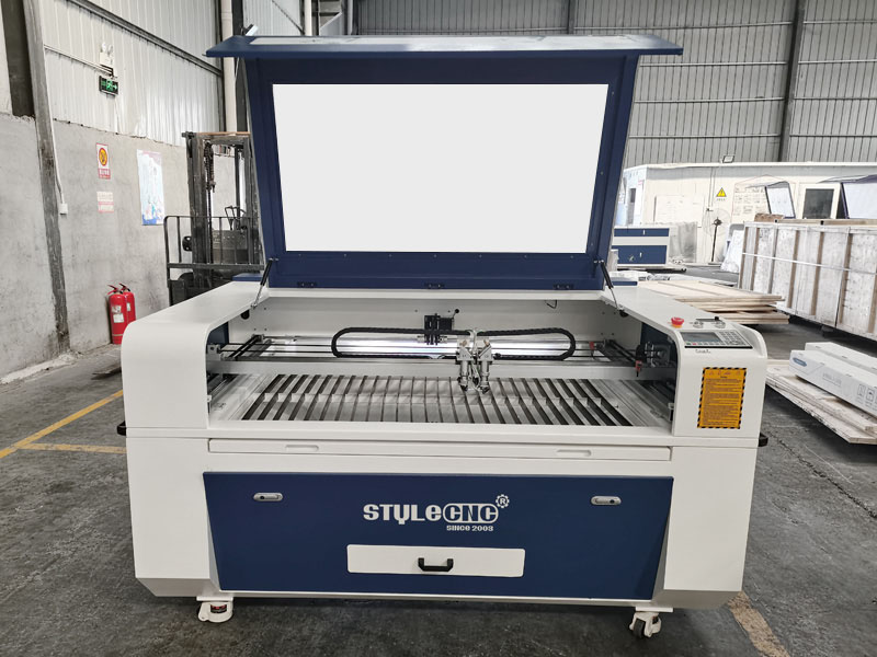 價格實惠的激光雕刻機，適用于皮革、織物、紙張、牛仔褲