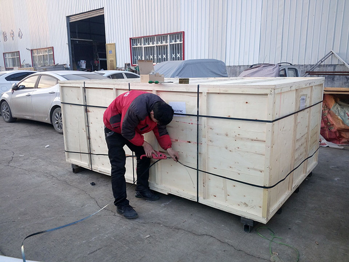 激光切割機發貨到厄瓜多爾