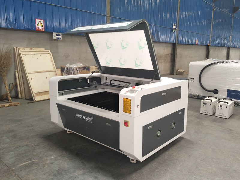 STJ1390-2 雙頭激光切割機 STJ1390-2 雙頭激光切割機