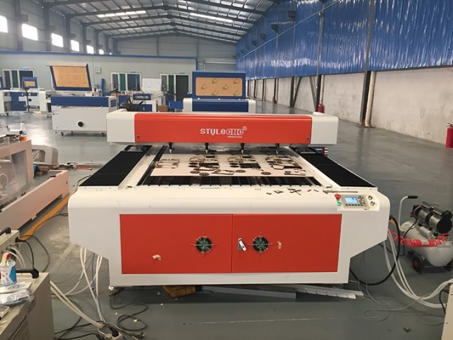 180W 美國的MDF激光切割機