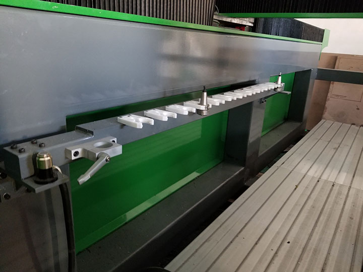 適用于四軸 EPS數控雕刻機的線性自動換刀刀庫 適用于四軸 EPS數控雕刻機的線性自動換刀刀庫