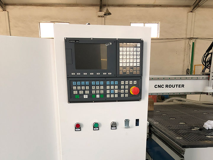 5x10 帶第四旋轉軸的數控木材加工中心現已發售