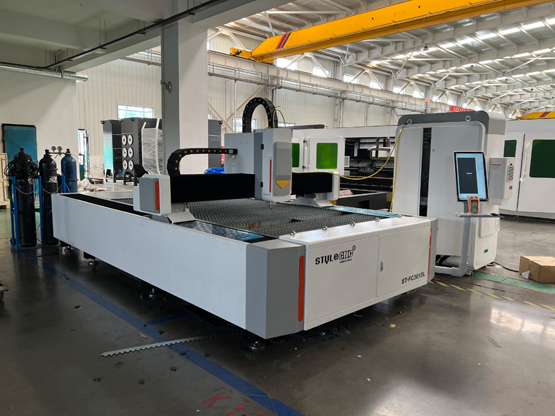 出售數控光纖激光鈑金切割機