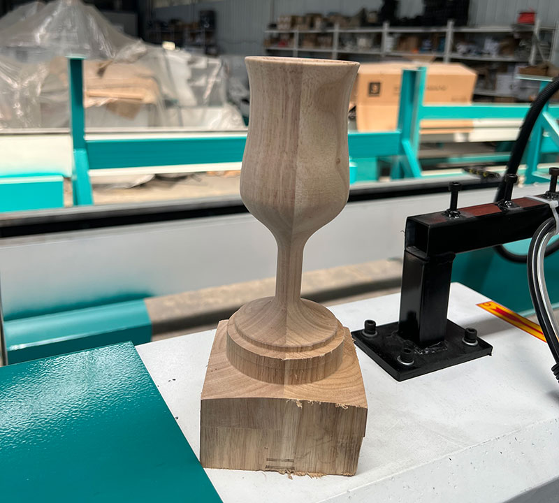 用于木杯的自動換刀數控木工車床 用于木杯的自動換刀數控木工車床