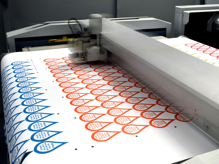 數(shù)碼標(biāo)簽切割機(jī) 數(shù)碼標(biāo)簽切割機(jī)