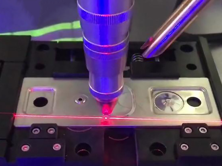 鋰離子電池制造中的高精度激光焊接系統 鋰離子電池制造中的高精度激光焊接系統