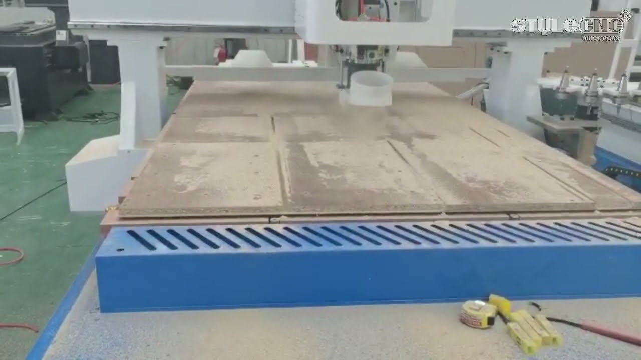 自動旋轉式刀具更換器數控雕刻機加工中心