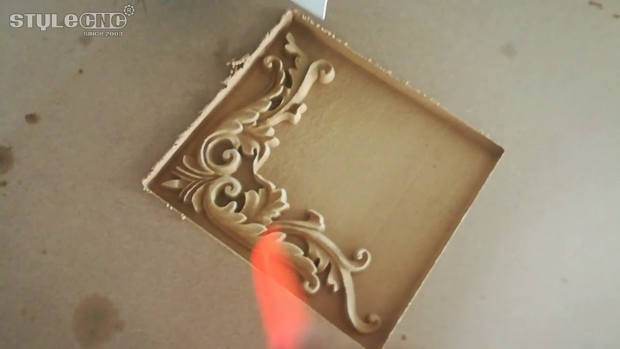 4x8 CNC木工雕刻機 3D 使用真空吸盤進行浮雕