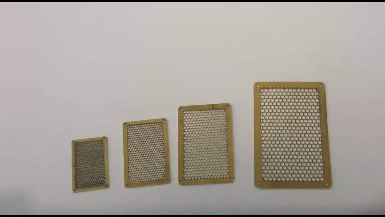 精密光纖激光切割機，工作臺1300*900mm