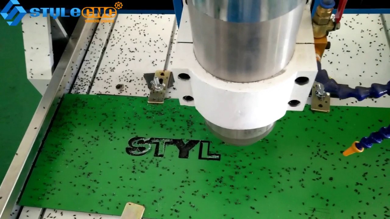 小型業余愛好數控銑床切割鋁板 小型業余愛好數控銑床切割鋁板